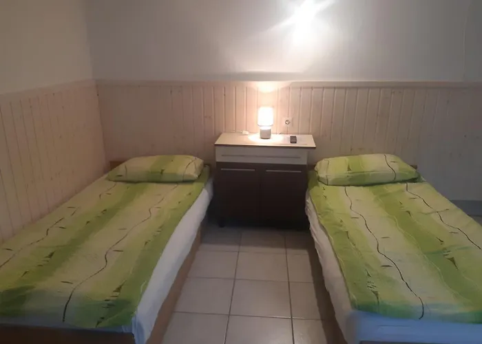 Sub Rosa Two-bedroom Lägenhet *