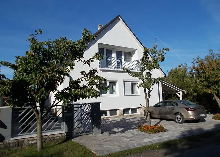 Lägenhet Sub Rosa Two-bedroom Balatonfenyves